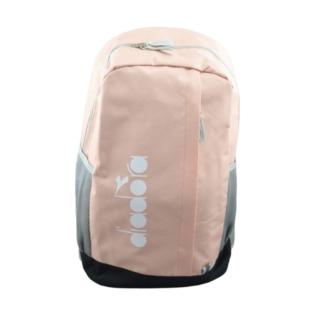  Articulo 1921<br>MOCHILA – BRAND – DIADORA<br>Color 01042 ROSA <br> <span class='titulo_secundario' style='background-color:white;color:black;margin-top:7px; margin-bottom:0px;font-size:20px;'>Precio del Par</span>