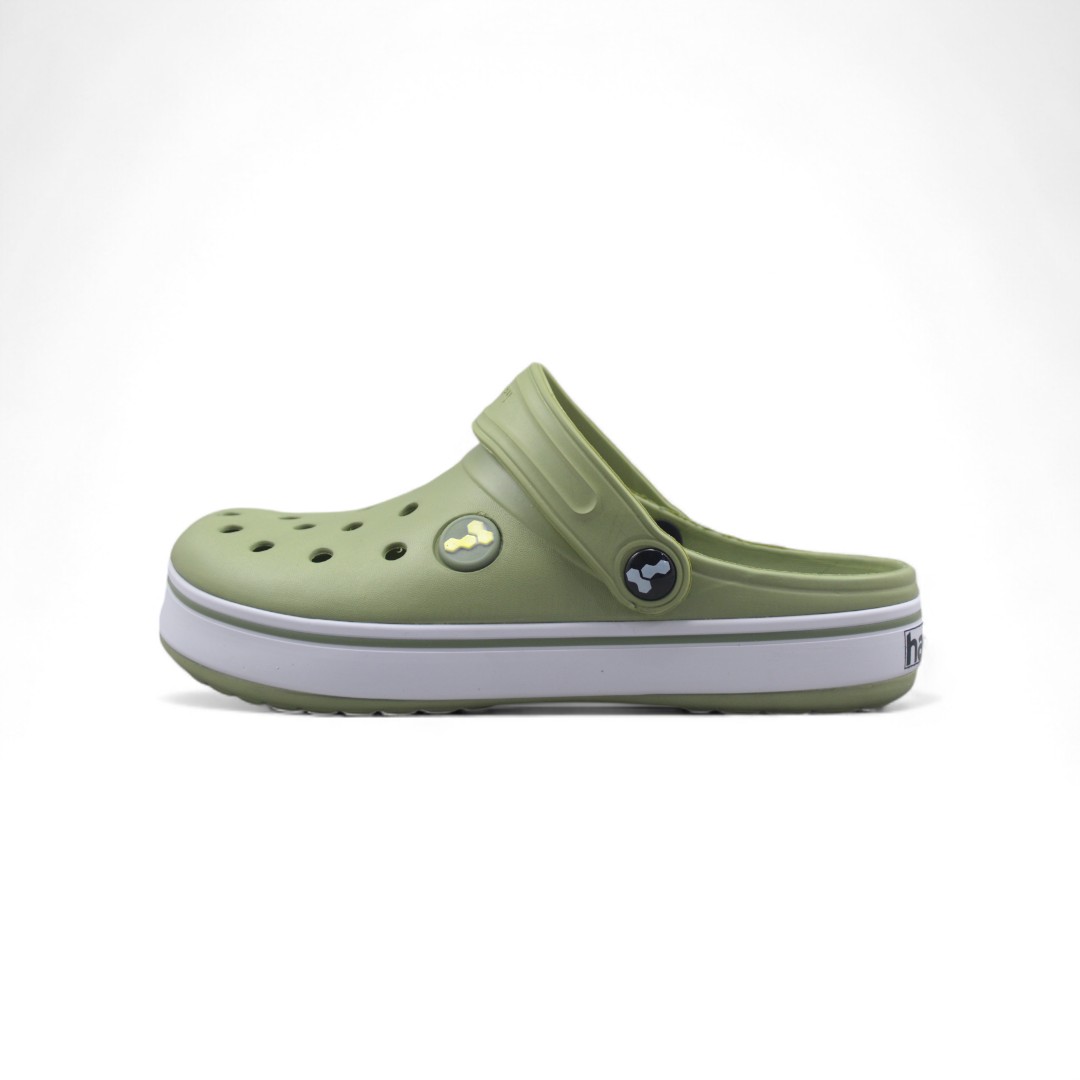 Articulo 393<br>CROCS CON BANDA – 35/40 – 241D<br>Color 325 VERDE OLIVA <br> <span class='titulo_secundario' style='background-color:white;color:black;margin-top:7px; margin-bottom:0px;font-size:20px;'>Precio del Par</span>