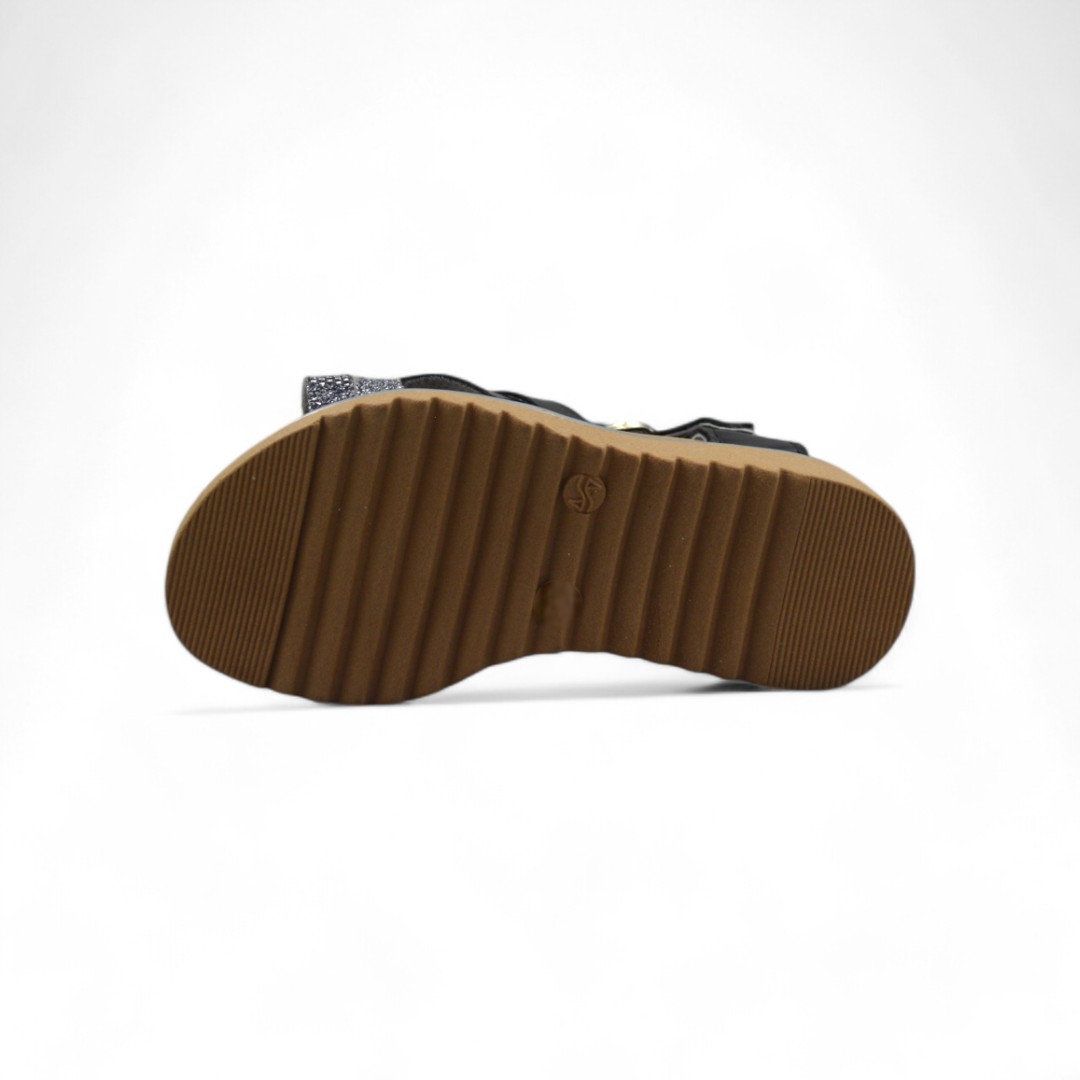 1426NEGRO03-Photoroom