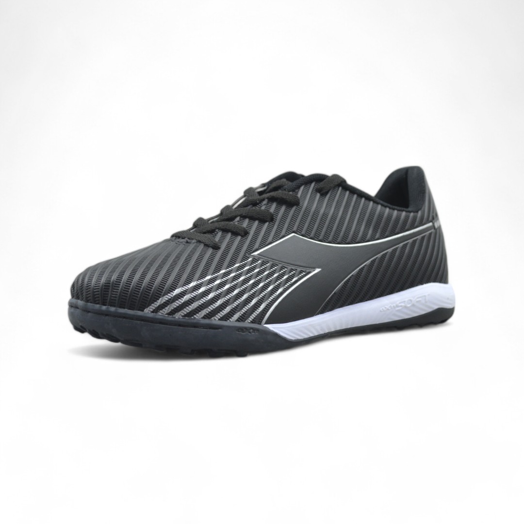 Articulo 2315<br>BOTIN F5 SALON – DIADORA – 36/45<br>Color 723 NEGRO / PLATA <br> <span class='titulo_secundario' style='background-color:white;color:black;margin-top:7px; margin-bottom:0px;font-size:20px;'>Precio del Par</span>
