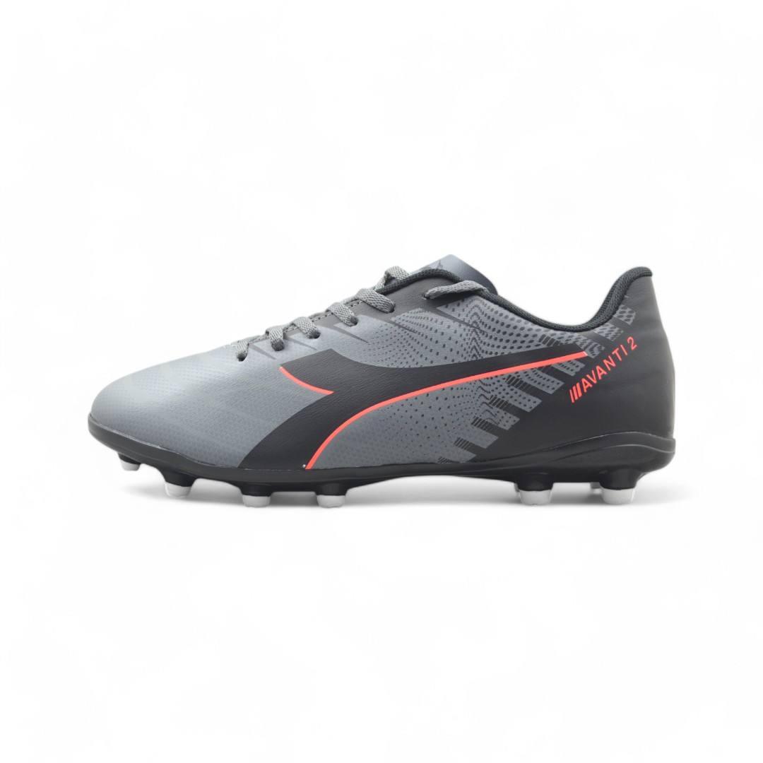 Articulo 2365<br>BOTIN CAMPO – DIADORA – 36/45<br>Color 01083 GRAFITO/ ROJO/ NEGRO <br> <span class='titulo_secundario' style='background-color:white;color:black;margin-top:7px; margin-bottom:0px;font-size:20px;'>Precio del Par</span>