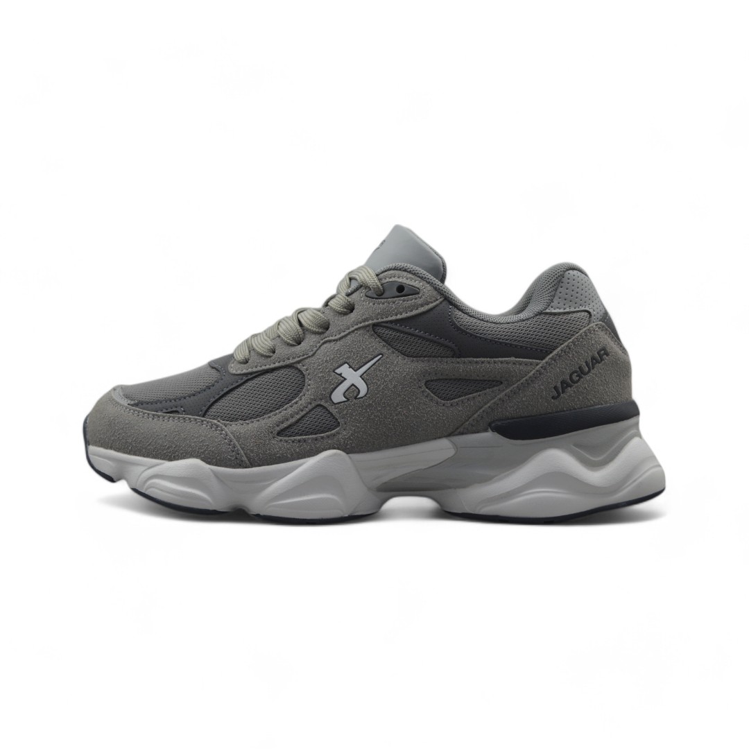 Articulo 2391<br>ZAPATILLA DEPORTIVA – JAGUAR – 40/45<br>Color 832 GRIS <br> <span class='titulo_secundario' style='background-color:white;color:black;margin-top:7px; margin-bottom:0px;font-size:20px;'>Precio del Par</span>