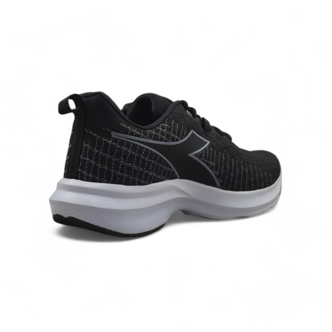 2056NEGROBLANCO02-Photoroom