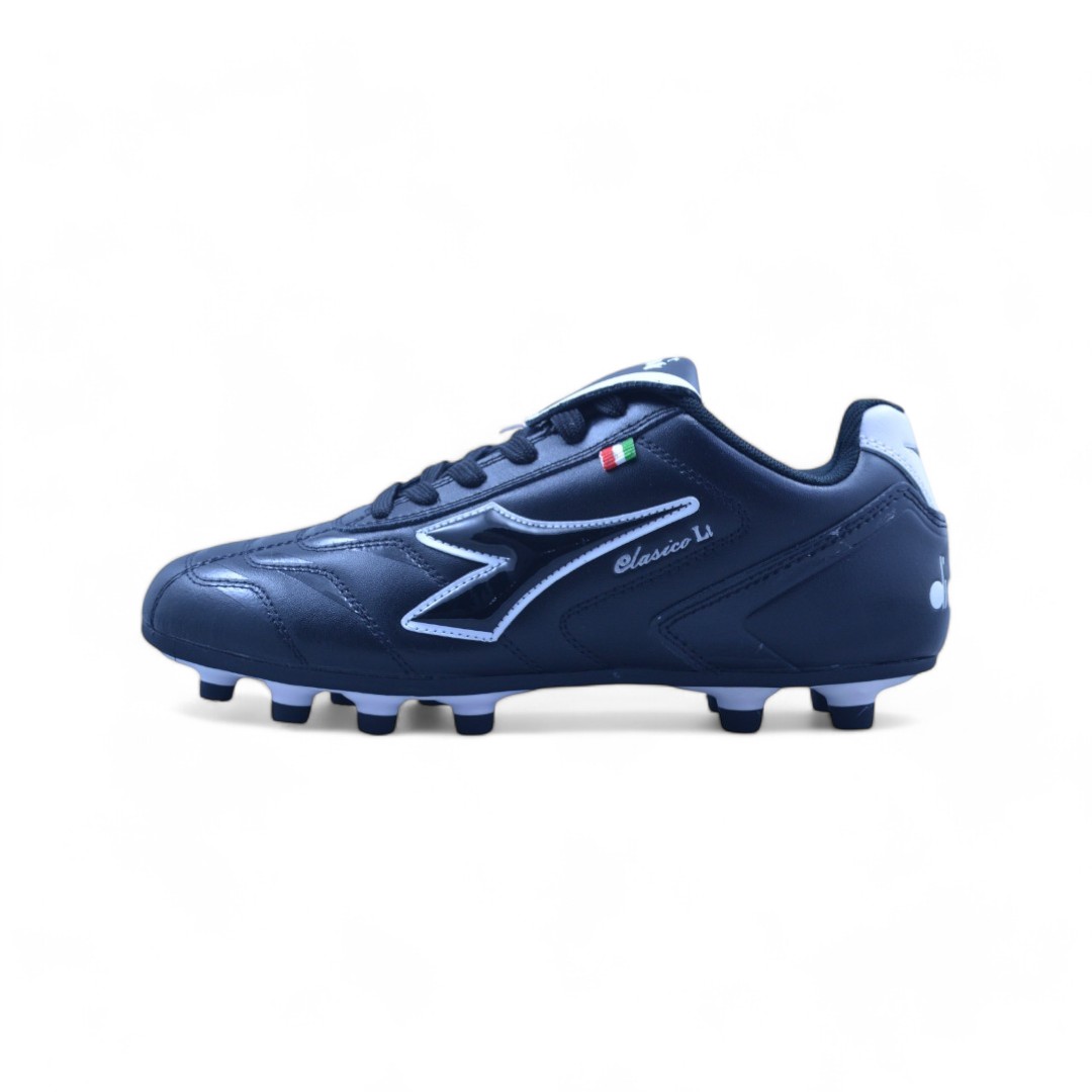  Articulo 2158<br>BOTIN CAMPO 36-45 – CLASICO LT FIELD CUERO<br>Color 008 NEGRO / BLANCO <br> <span class='titulo_secundario' style='background-color:white;color:black;margin-top:7px; margin-bottom:0px;font-size:20px;'>Precio del Par</span>