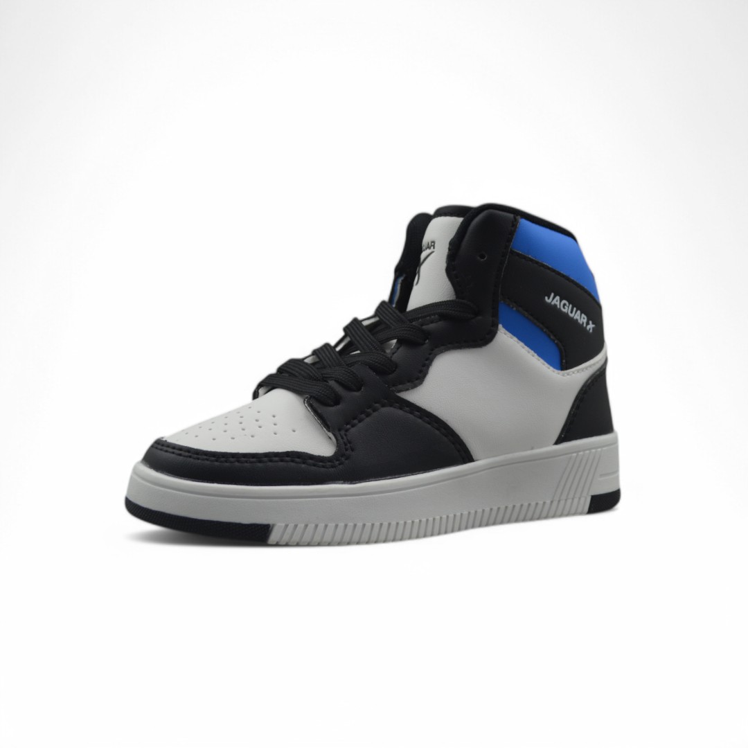 Articulo 2479<br>BOTA URBANA – JAGUAR – 28/35<br>Color 716 NEGRO / AZUL <br> <span class='titulo_secundario' style='background-color:white;color:black;margin-top:7px; margin-bottom:0px;font-size:20px;'>Precio del Par</span>