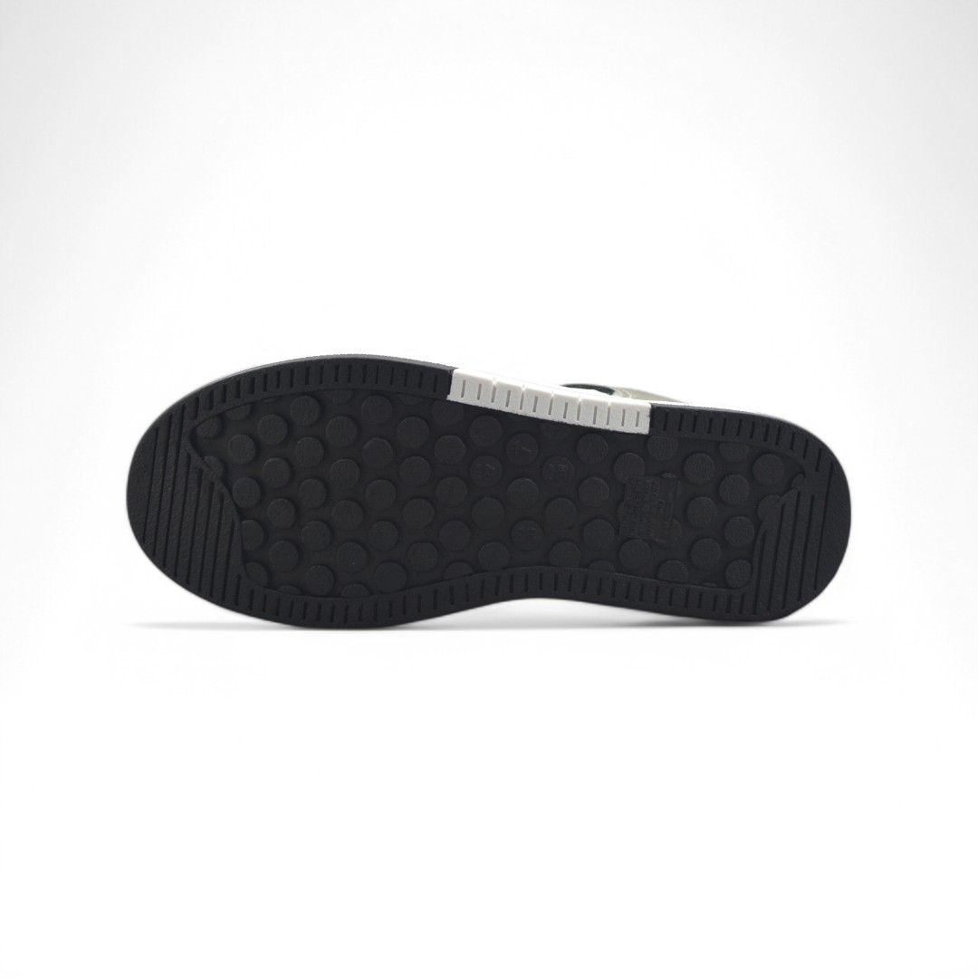 2484NEGROORO03-Photoroom