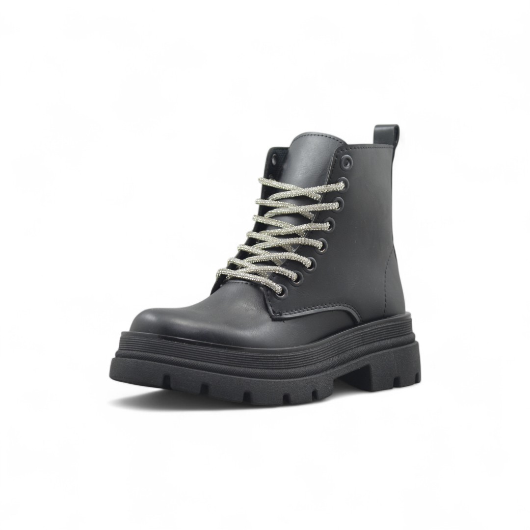  Articulo 2581<br>BORCEGO NIÑA – 27/36 – MAITE <br>Color 001 NEGRO <br> <span class='titulo_secundario' style='background-color:white;color:black;margin-top:7px; margin-bottom:0px;font-size:20px;'>Precio del Par</span>