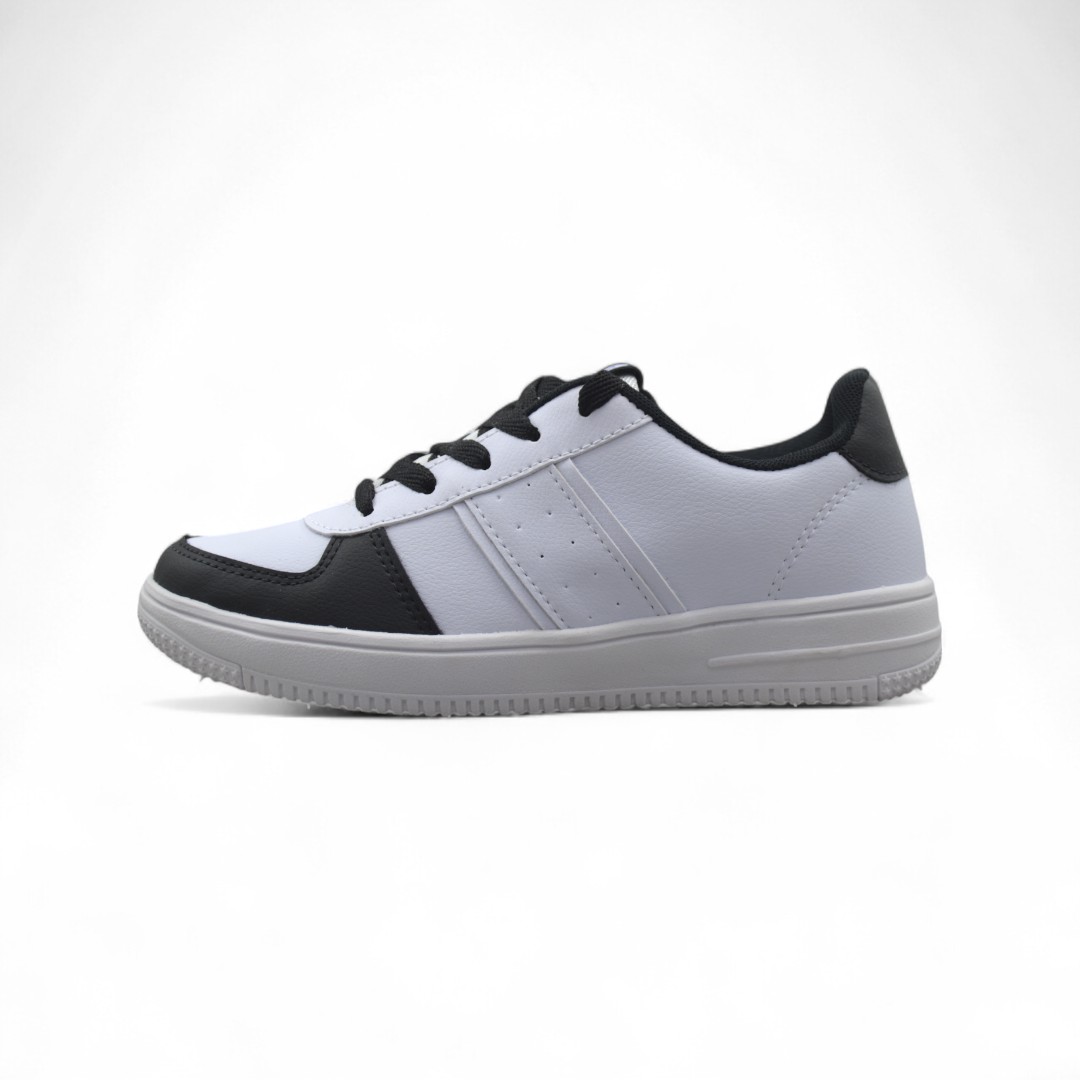  Articulo 2597<br>ZAPATILLA URBANA – VERENNA – 35/40 <br>Color 165 BLANCO/NEGRO <br> <span class='titulo_secundario' style='background-color:white;color:black;margin-top:7px; margin-bottom:0px;font-size:20px;'>Precio del Par</span>