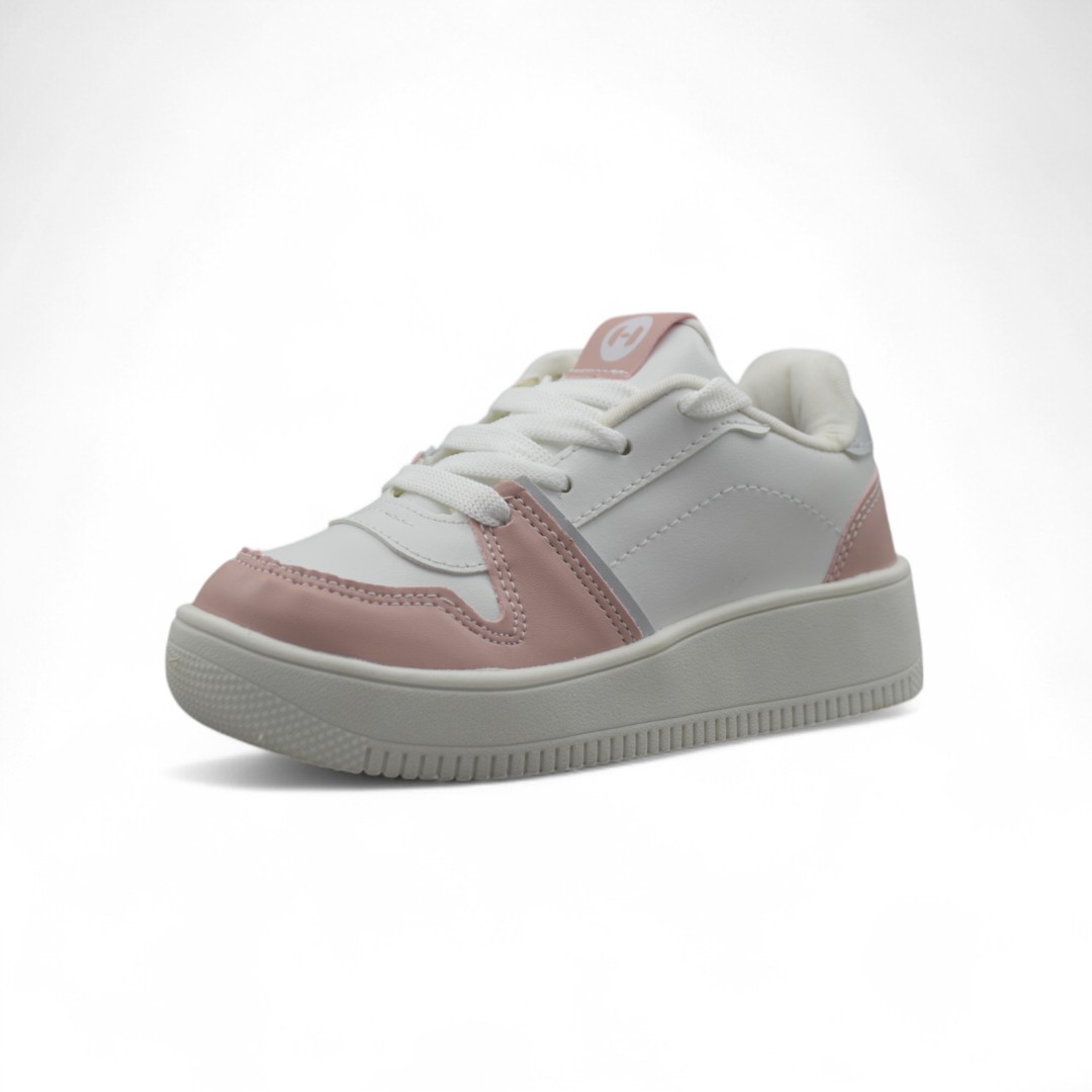 Articulo 2600<br>ZAPATILLA URBANA – HOST – 29/35<br>Color 306 BLANCO/ROSA <br> <span class='titulo_secundario' style='background-color:white;color:black;margin-top:7px; margin-bottom:0px;font-size:20px;'>Precio del Par</span>