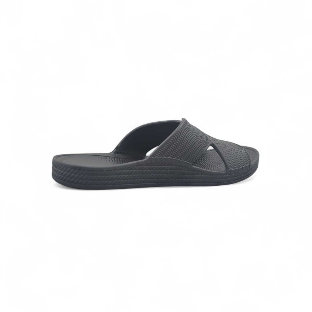 2685NEGRO02-Photoroom