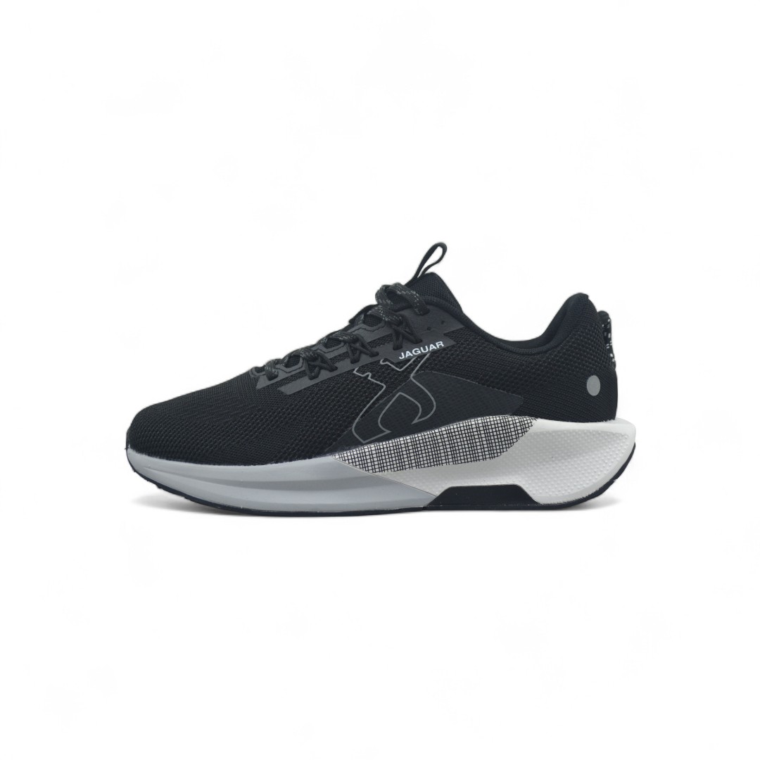 Articulo 2725<br>ZAPATILLA DEPORTIVA – JAGUAR – 40/45<br>Color 001 NEGRO <br> <span class='titulo_secundario' style='background-color:white;color:black;margin-top:7px; margin-bottom:0px;font-size:20px;'>Precio del Par</span>