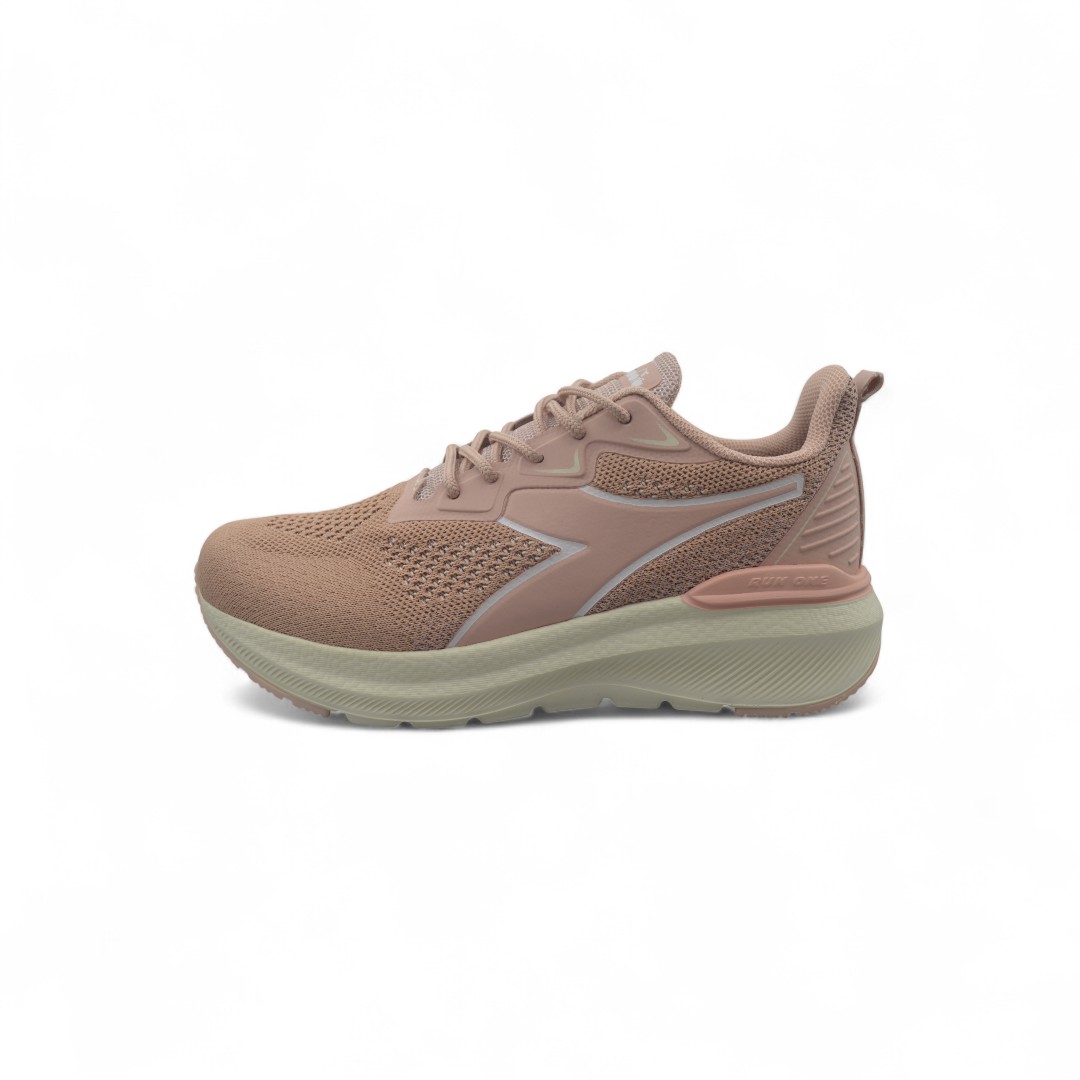  Articulo 2731<br>ZAPATILLA DEPORTIVA – DIADORA – 37/41<br>Color 787 ROSA – BLANCO <br> <span class='titulo_secundario' style='background-color:white;color:black;margin-top:7px; margin-bottom:0px;font-size:20px;'>Precio del Par</span>