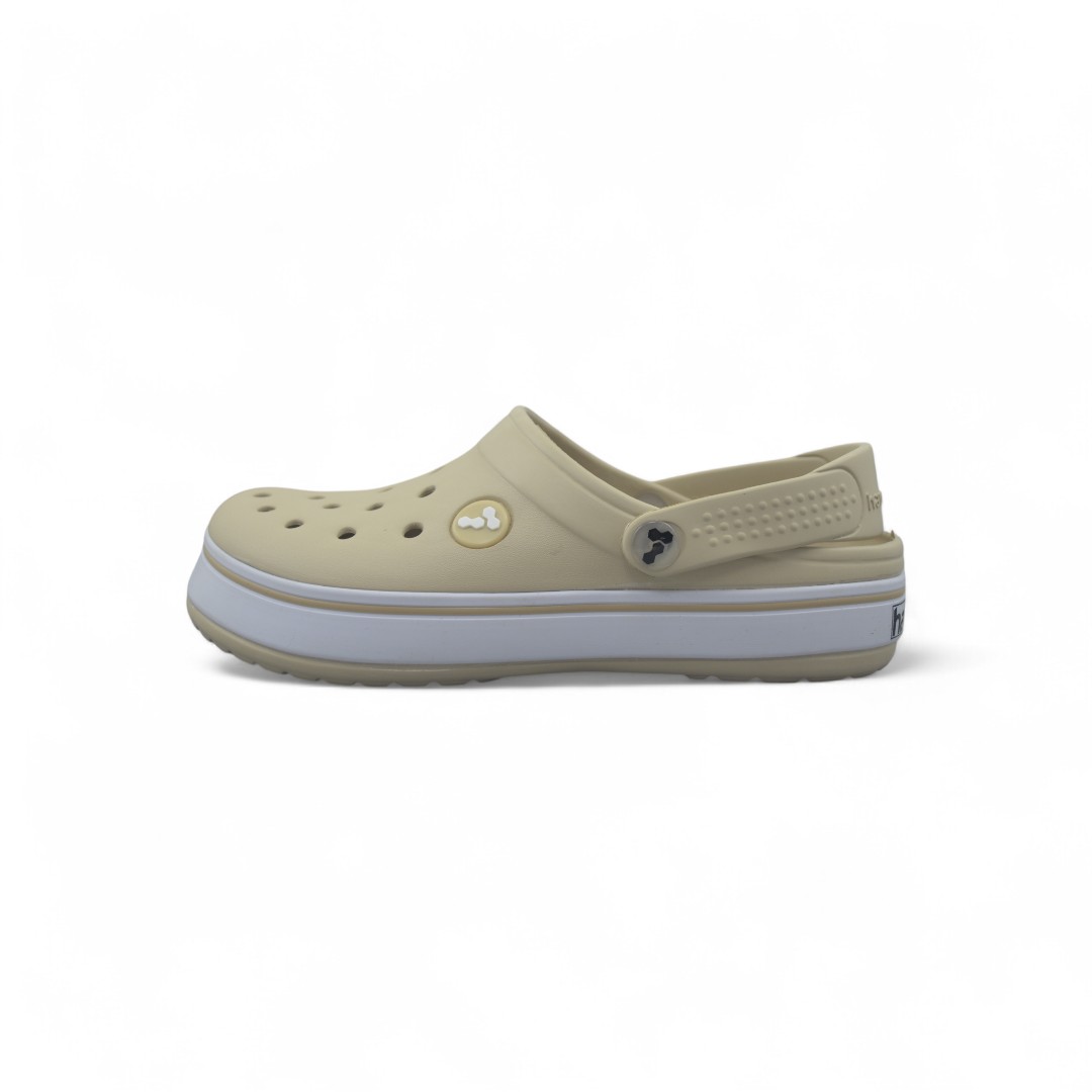 Articulo 393<br>CROCS CON BANDA – 35/40 – 241D<br>Color 01065 CAMEL <br> <span class='titulo_secundario' style='background-color:white;color:black;margin-top:7px; margin-bottom:0px;font-size:20px;'>Precio del Par</span>
