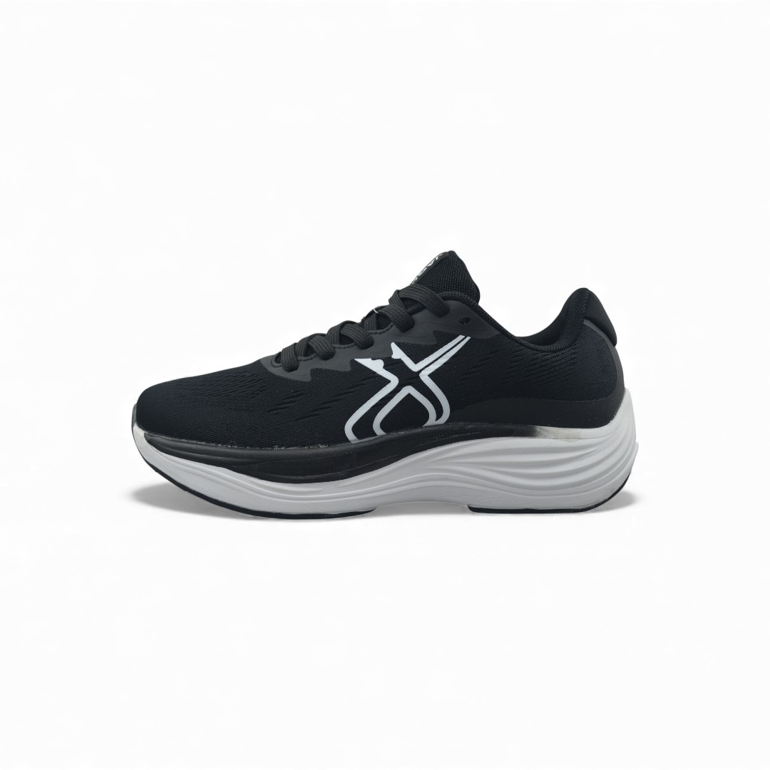  Articulo 2749<br>ZAPATILLA DEPORTIVA – JAGUAR – 35/40<br>Color 001 NEGRO <br> <span class='titulo_secundario' style='background-color:white;color:black;margin-top:7px; margin-bottom:0px;font-size:20px;'>Precio del Par</span>