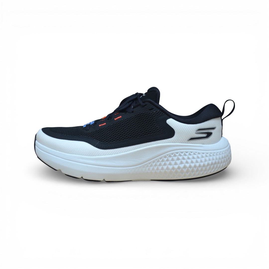 Articulo 2306<br>ZAPATILLA DEPORTIVA – 39/45 – 246086<br>Color 01226 BLANCO / NEGRO / NARANJA <br> <span class='titulo_secundario' style='background-color:white;color:black;margin-top:7px; margin-bottom:0px;font-size:20px;'>Precio del Par</span>