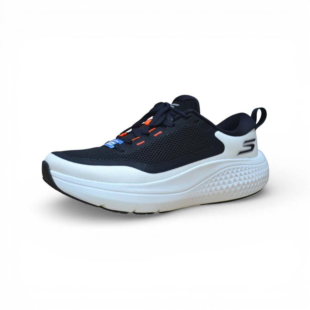 Articulo 2306<br>ZAPATILLA DEPORTIVA – 39/45 – 246086<br>Color 01226 BLANCO / NEGRO / NARANJA <br> <span class='titulo_secundario' style='background-color:white;color:black;margin-top:7px; margin-bottom:0px;font-size:20px;'>Precio del Par</span>
