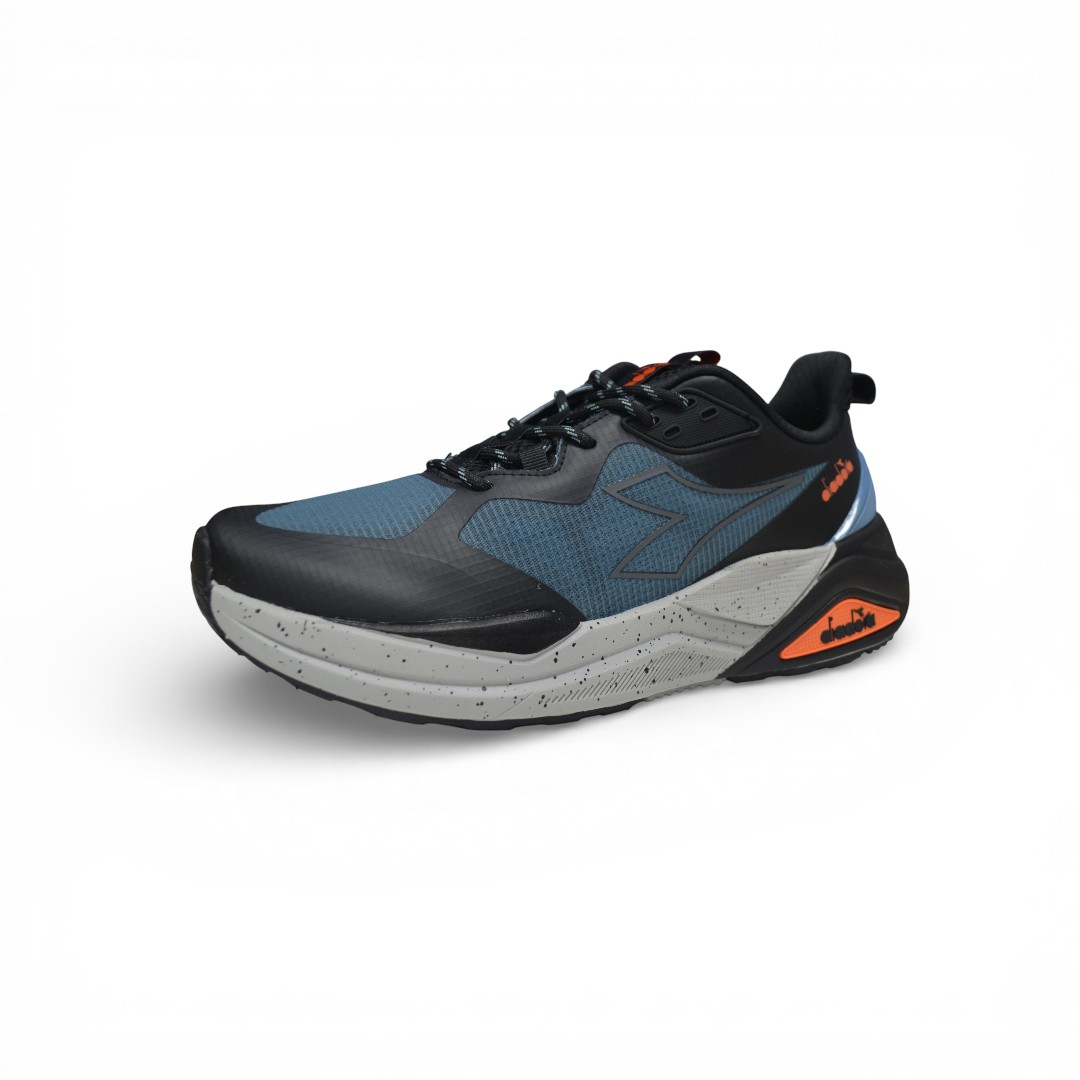 Articulo 2783<br>ZAPATILLA TREKKING – DIADORA – 39/45<br>Color 016 AZUL <br> <span class='titulo_secundario' style='background-color:white;color:black;margin-top:7px; margin-bottom:0px;font-size:20px;'>Precio del Par</span>