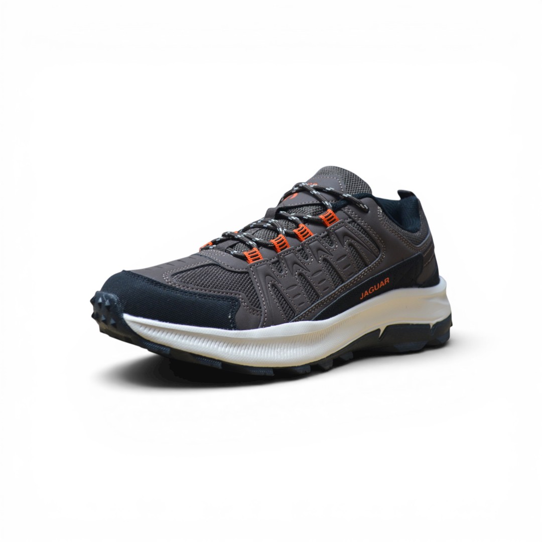  Articulo 2812<br>ZAPATILLA TREKKING – JAGUAR – 40/45<br>Color 332 CHOCOLATE <br> <span class='titulo_secundario' style='background-color:white;color:black;margin-top:7px; margin-bottom:0px;font-size:20px;'>Precio del Par</span>