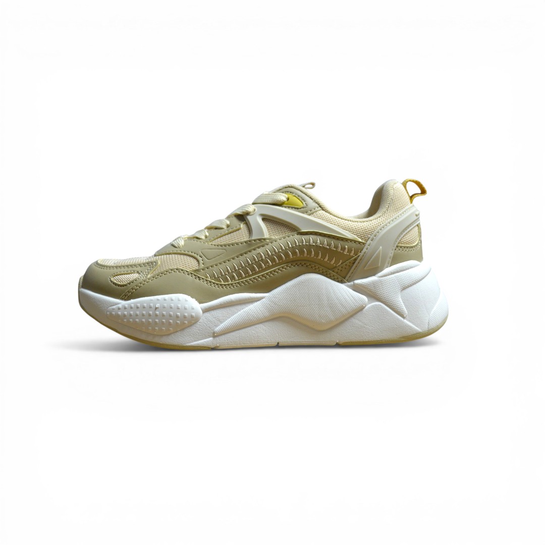  Articulo 2843<br>ZAPATILLA URBANA – JAGUAR – 35/40 <br>Color 052 BEIGE <br> <span class='titulo_secundario' style='background-color:white;color:black;margin-top:7px; margin-bottom:0px;font-size:20px;'>Precio del Par</span>