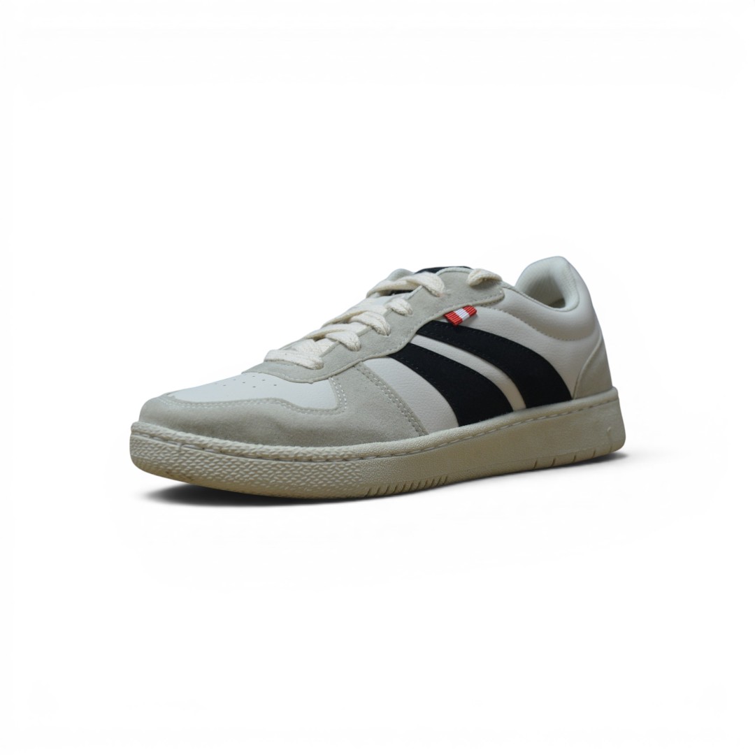 Articulo 2846<br>ZAPATILLA URBANA – BOATING – 39/45<br>Color 001148 OFF BLANCO/NEGRO <br> <span class='titulo_secundario' style='background-color:white;color:black;margin-top:7px; margin-bottom:0px;font-size:20px;'>Precio del Par</span>