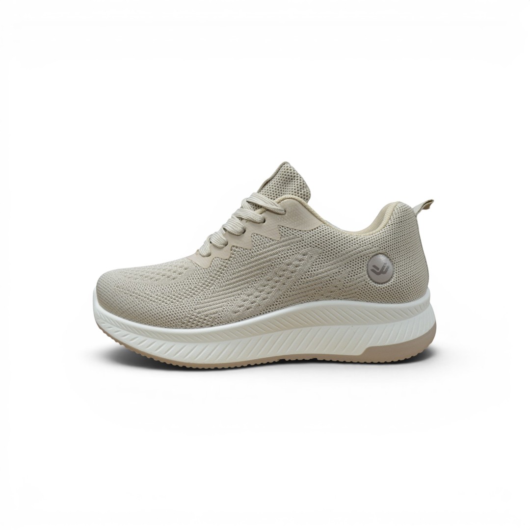  Articulo 2862<br>ZAPATILLA URBANA – WAKE – 35/40<br>Color 052 BEIGE <br> <span class='titulo_secundario' style='background-color:white;color:black;margin-top:7px; margin-bottom:0px;font-size:20px;'>Precio del Par</span>