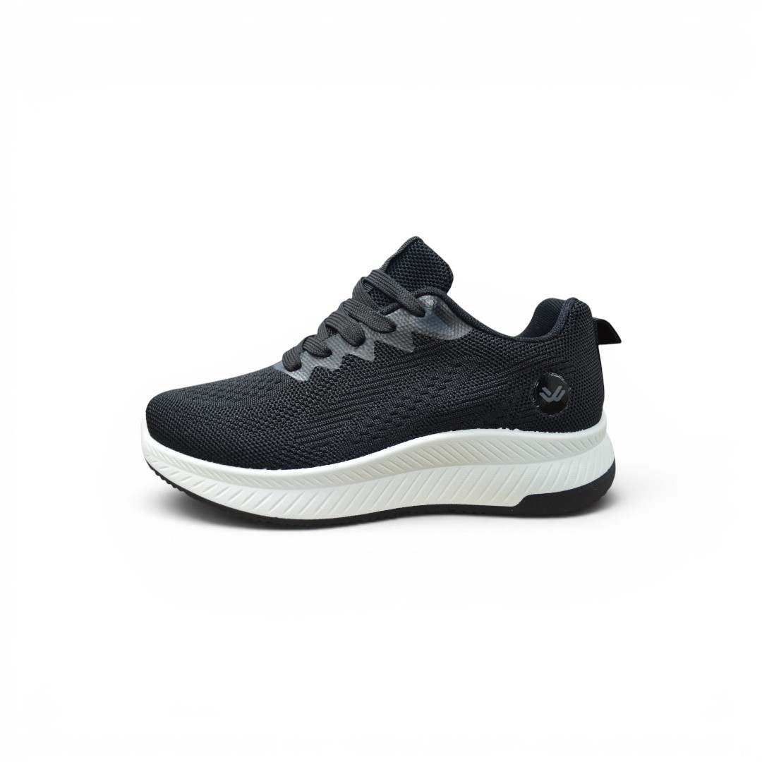  Articulo 2862<br>ZAPATILLA URBANA – WAKE – 35/40<br>Color 001 NEGRO <br> <span class='titulo_secundario' style='background-color:white;color:black;margin-top:7px; margin-bottom:0px;font-size:20px;'>Precio del Par</span>